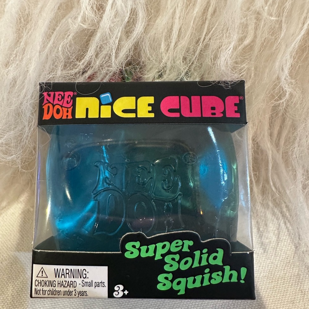 🐣 Nice Cube Super Solid Squish - Blue 🚀